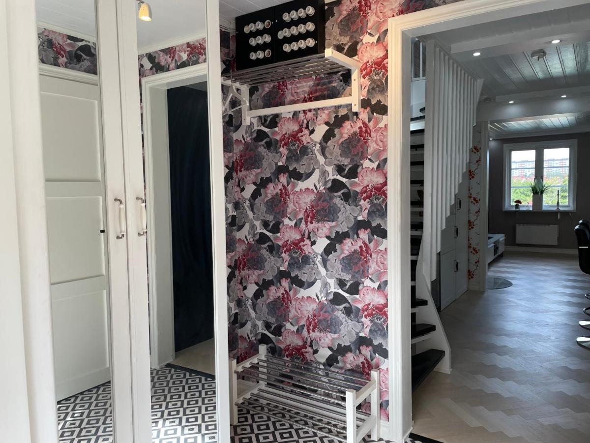 Apartment Uddevalla Bohuslaen Bubbelbad Екстер'єр фото