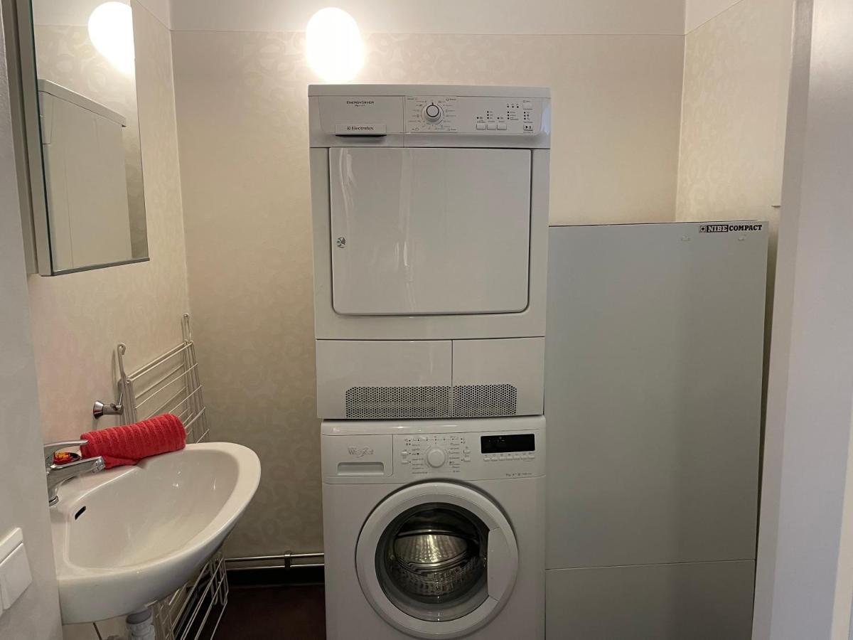 Apartment Uddevalla Bohuslaen Bubbelbad Екстер'єр фото