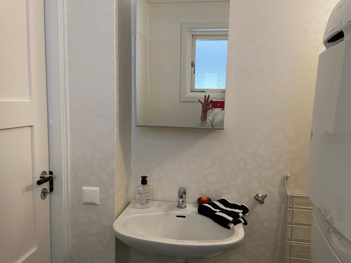 Apartment Uddevalla Bohuslaen Bubbelbad Екстер'єр фото