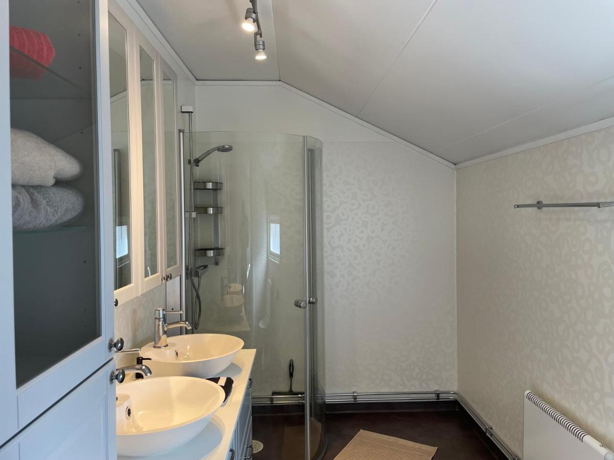 Apartment Uddevalla Bohuslaen Bubbelbad Екстер'єр фото