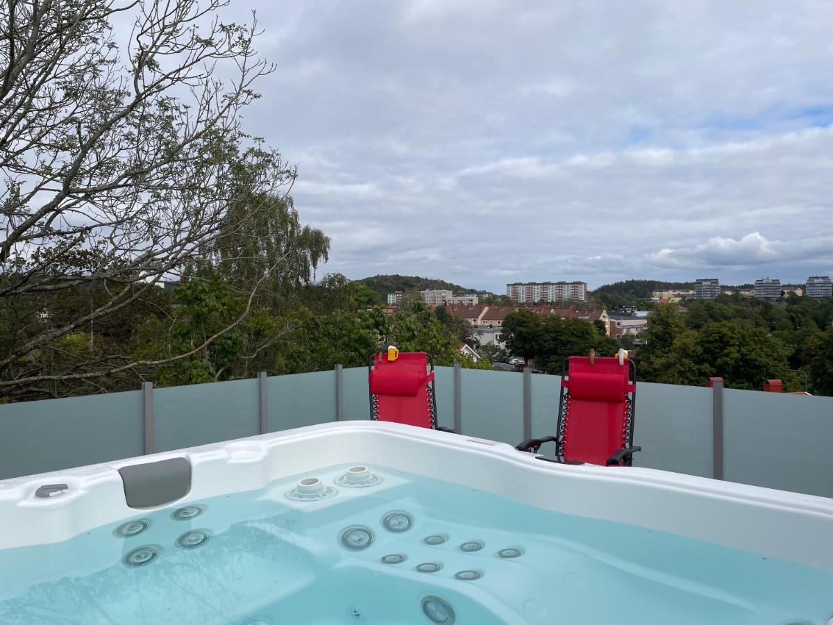 Apartment Uddevalla Bohuslaen Bubbelbad Екстер'єр фото