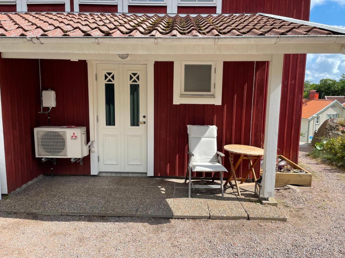 Apartment Uddevalla Bohuslaen Bubbelbad Екстер'єр фото