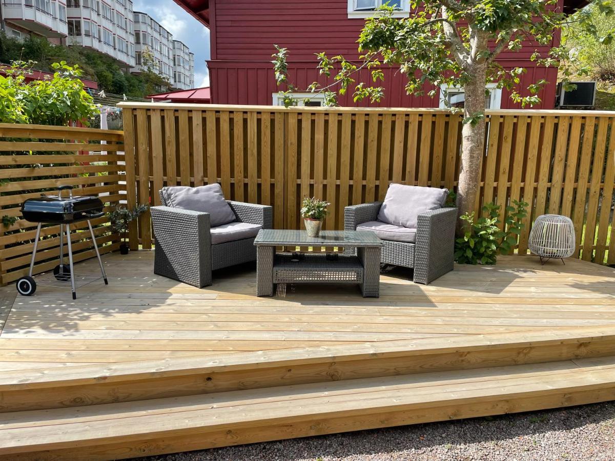 Apartment Uddevalla Bohuslaen Bubbelbad Екстер'єр фото