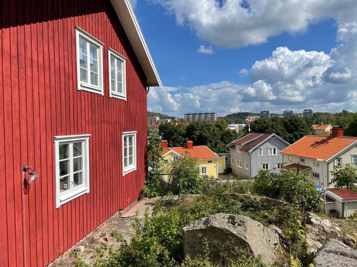 Apartment Uddevalla Bohuslaen Bubbelbad Екстер'єр фото