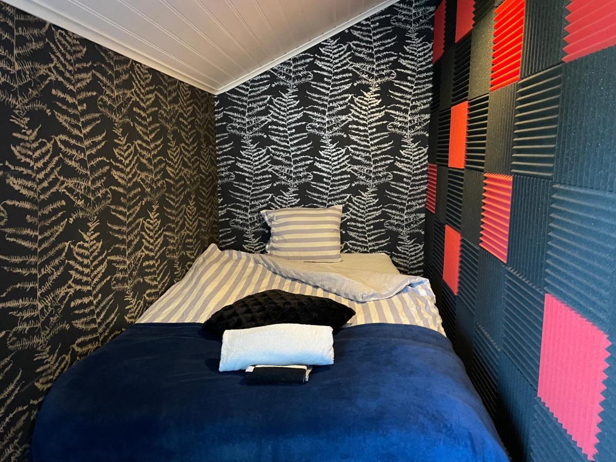Apartment Uddevalla Bohuslaen Bubbelbad Екстер'єр фото