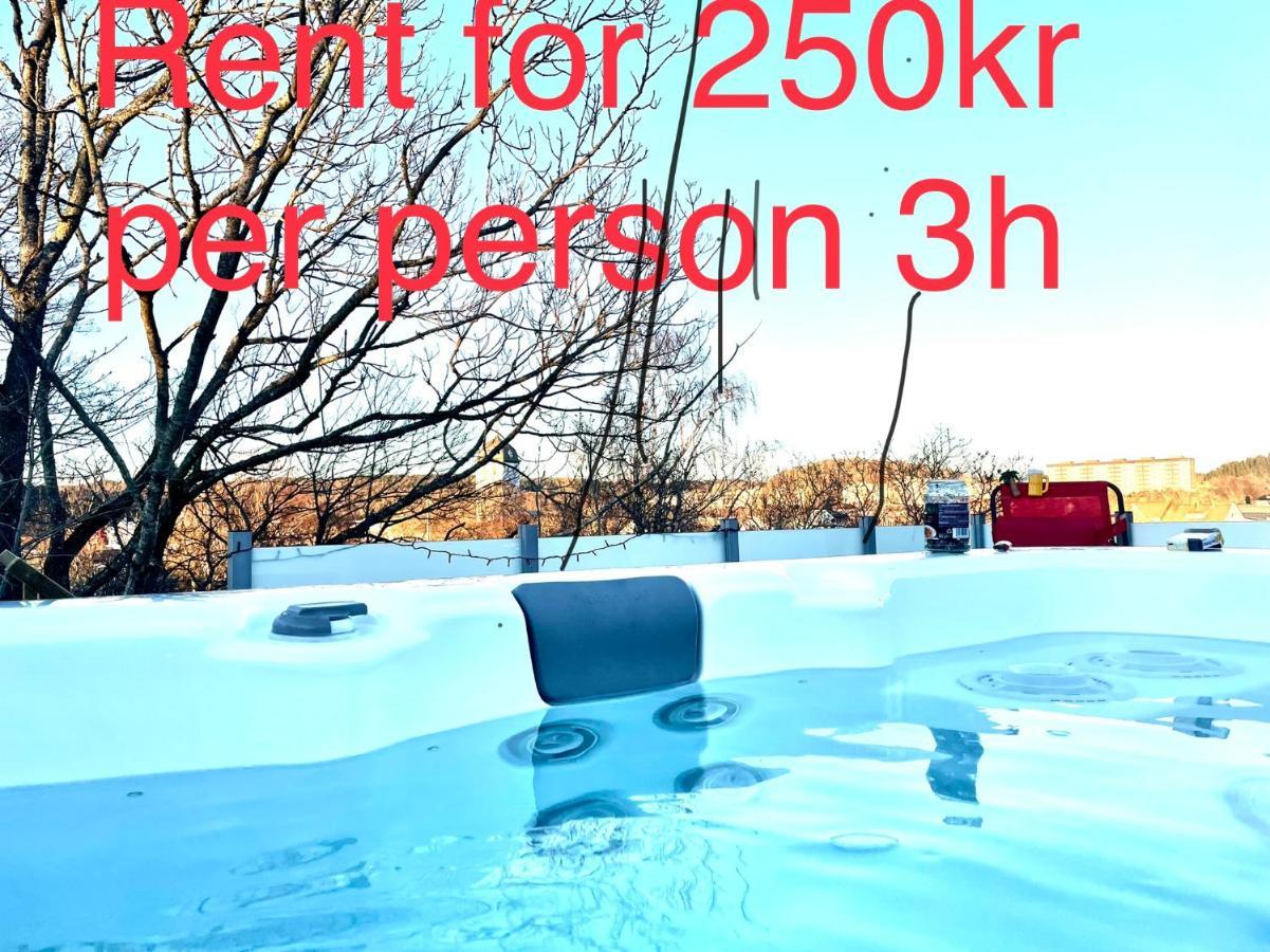 Apartment Uddevalla Bohuslaen Bubbelbad Екстер'єр фото